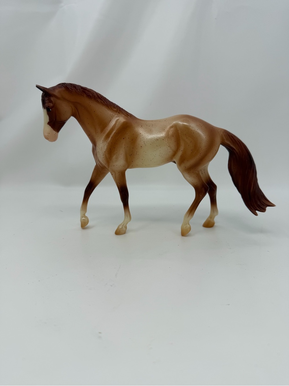 Classic Breyer 2015 Horse of the Year  #62115 Liam Red Roan Stock Horse Gelding
